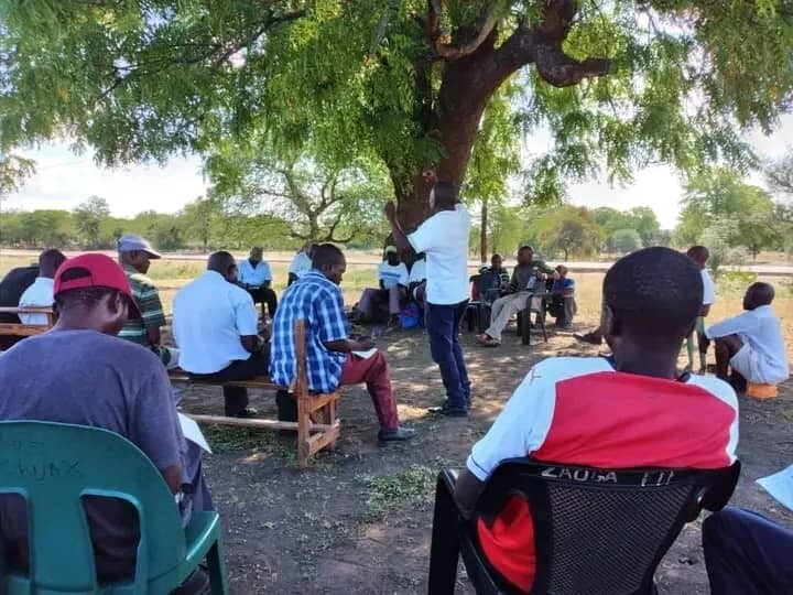 Owen Dhliwayo speaking during a community land rights training for people facing the threat of evictions in Chipinge district.