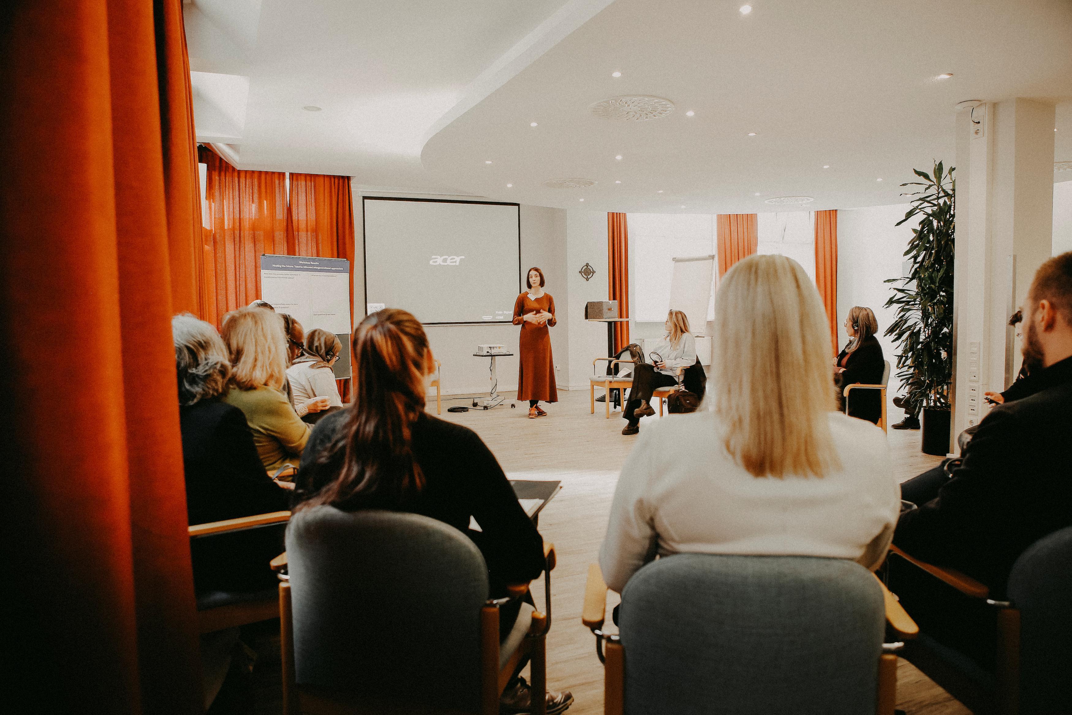 Thematic workshops addressed success factors for transformative transitional justice.