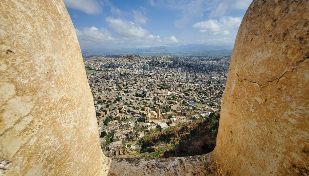 A picture of the historic Cairo Castle overlooking the city of Taiz, Yemen.